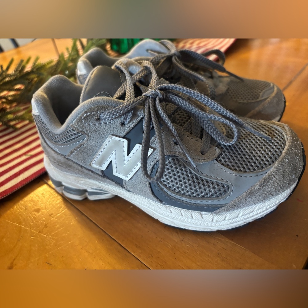 New Balance Kids' Charcoal Sneakers 2002R